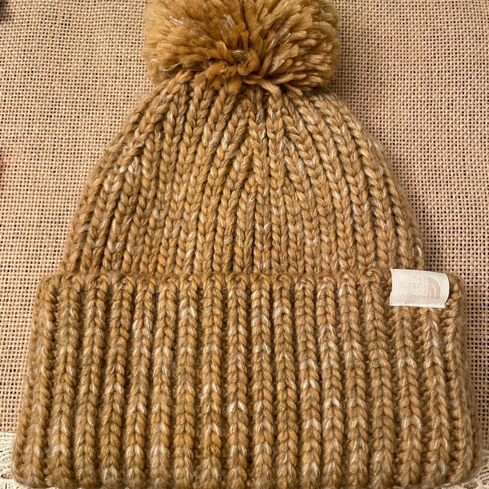 NWT The North Face Pom Beanie